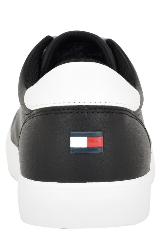 Tommy Hilfiger Ramoso Sneaker In Black/ White