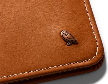 Bellroy Hide & Seek, slim leather wallet, RFID editions available (Max. 12  cards and cash) - RangerGreen