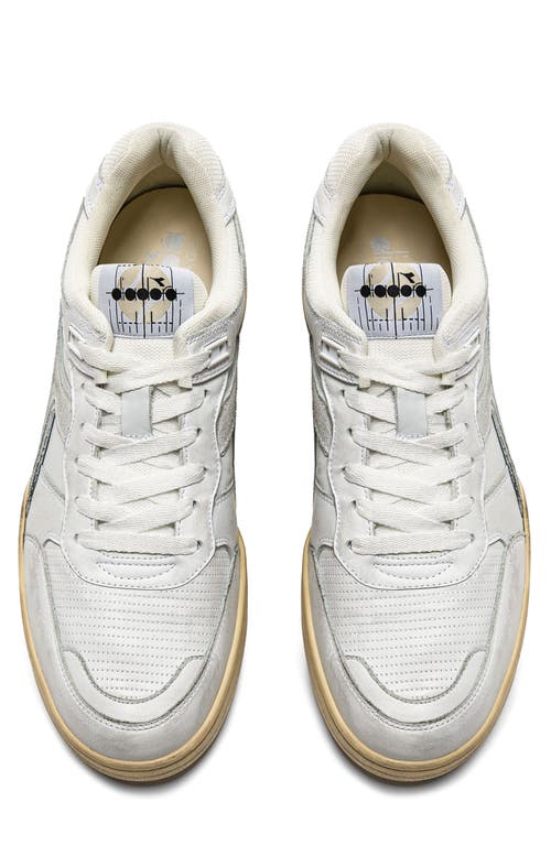 Diadora B. 560 Used Sneaker In White