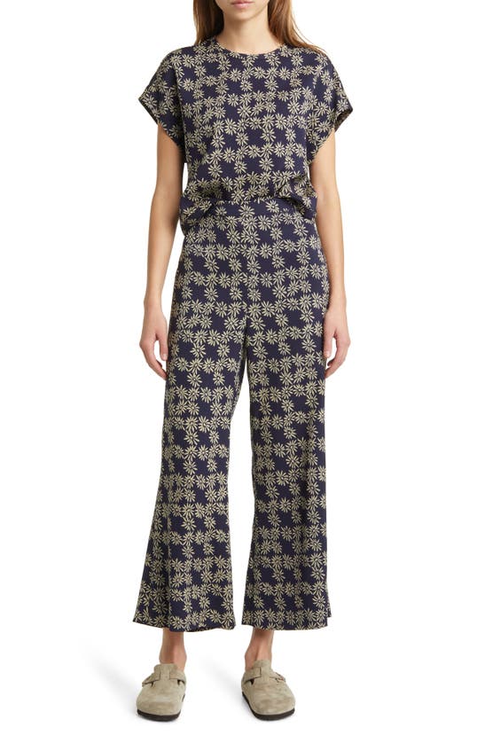 Shop The Great The Dance Floral Wide Leg Crop Pants In Navy Scattered Daisy