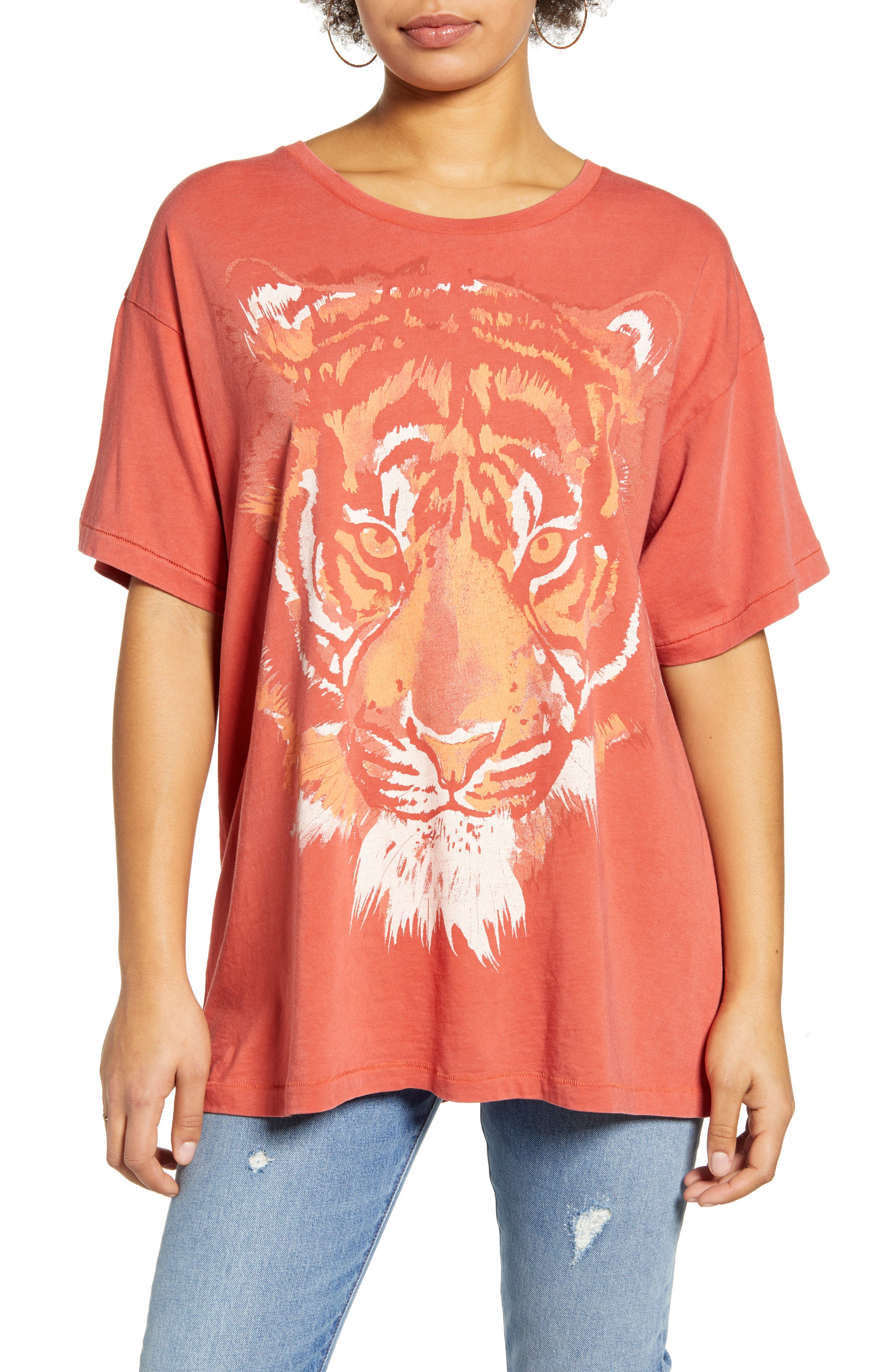 graphic tiger tee