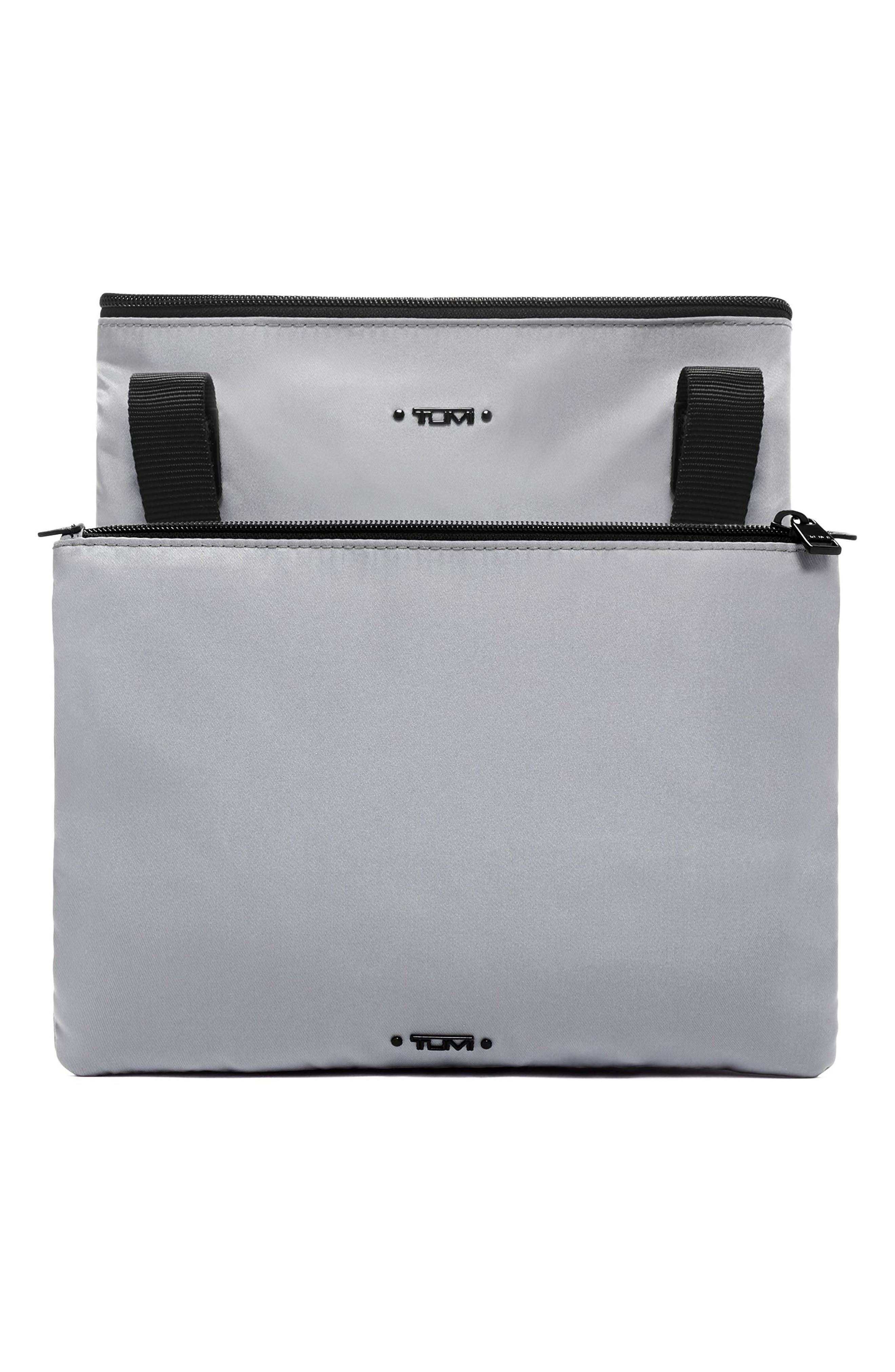 tumi packable tote