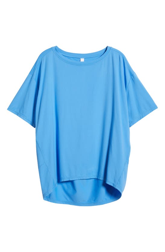 Shop Zella Equilibrium Cocoon T-shirt In Blue Lapis