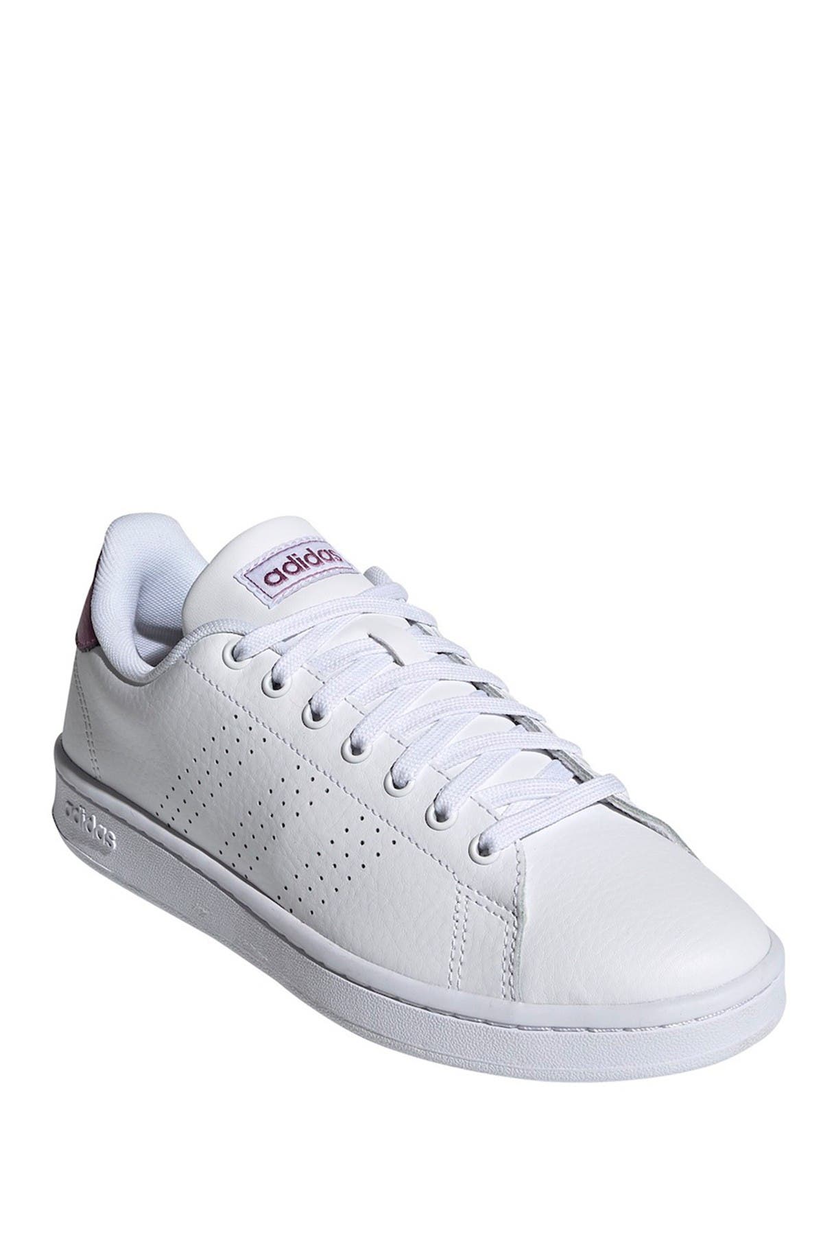 advantage sneaker