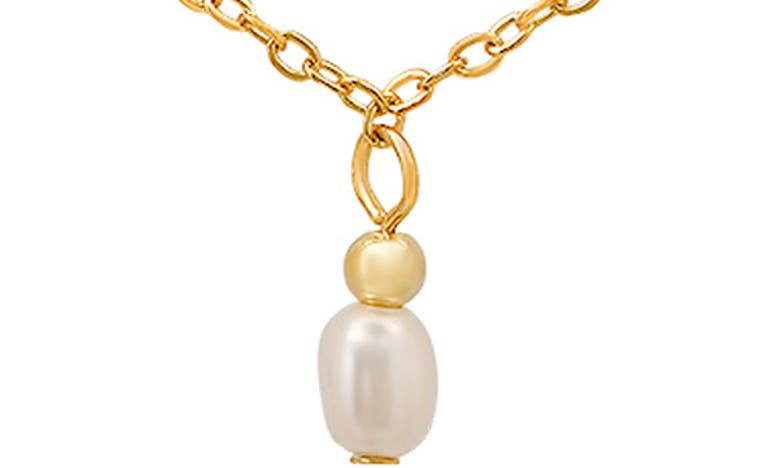 Queen Jewels Imitation Pearl Charm Necklace In Gold