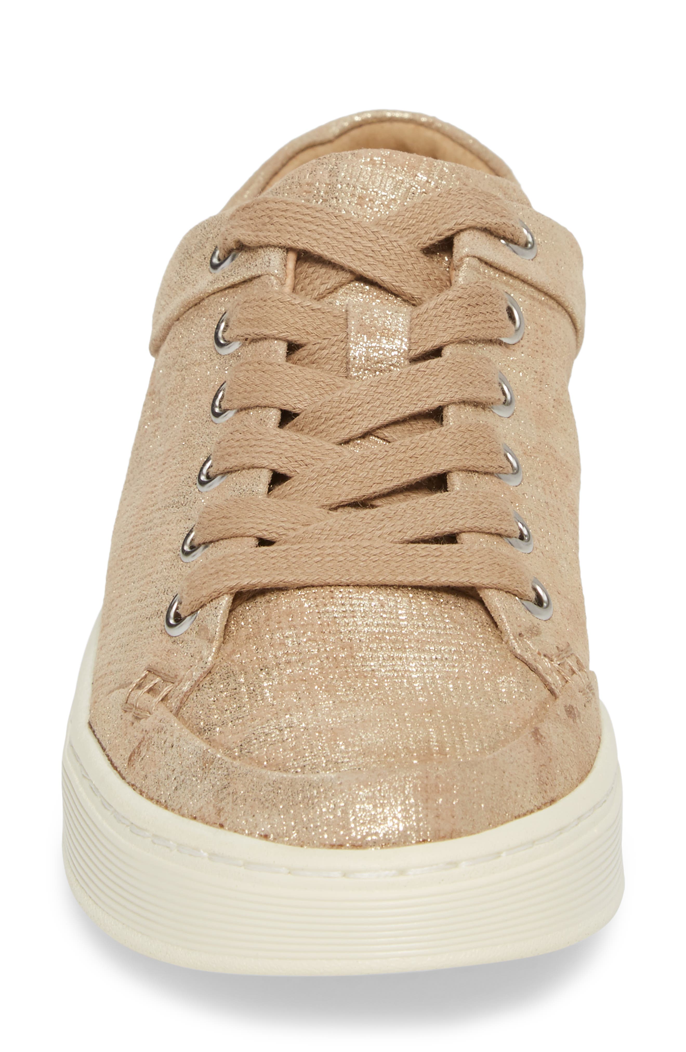 sofft sanders sneaker