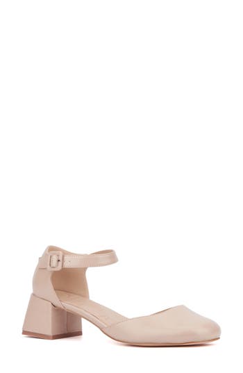 Olivia Miller Ascendant Block Heel Pump In Beige