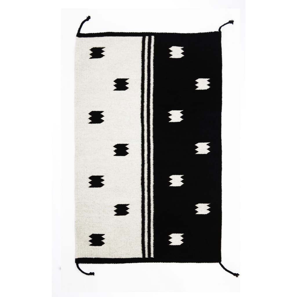 Archive New York Zapotec Black & Ivory Split Rug In Black