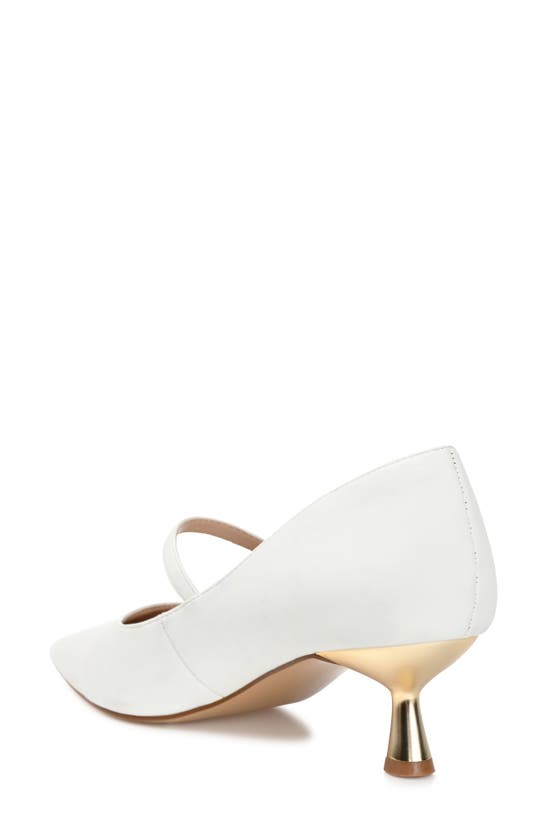 Journee Collection Womens Manza Kitten Heel Mary Jane Pointed Toe Pumps In White