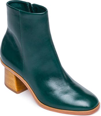 Bernardo hot sale boots nordstrom