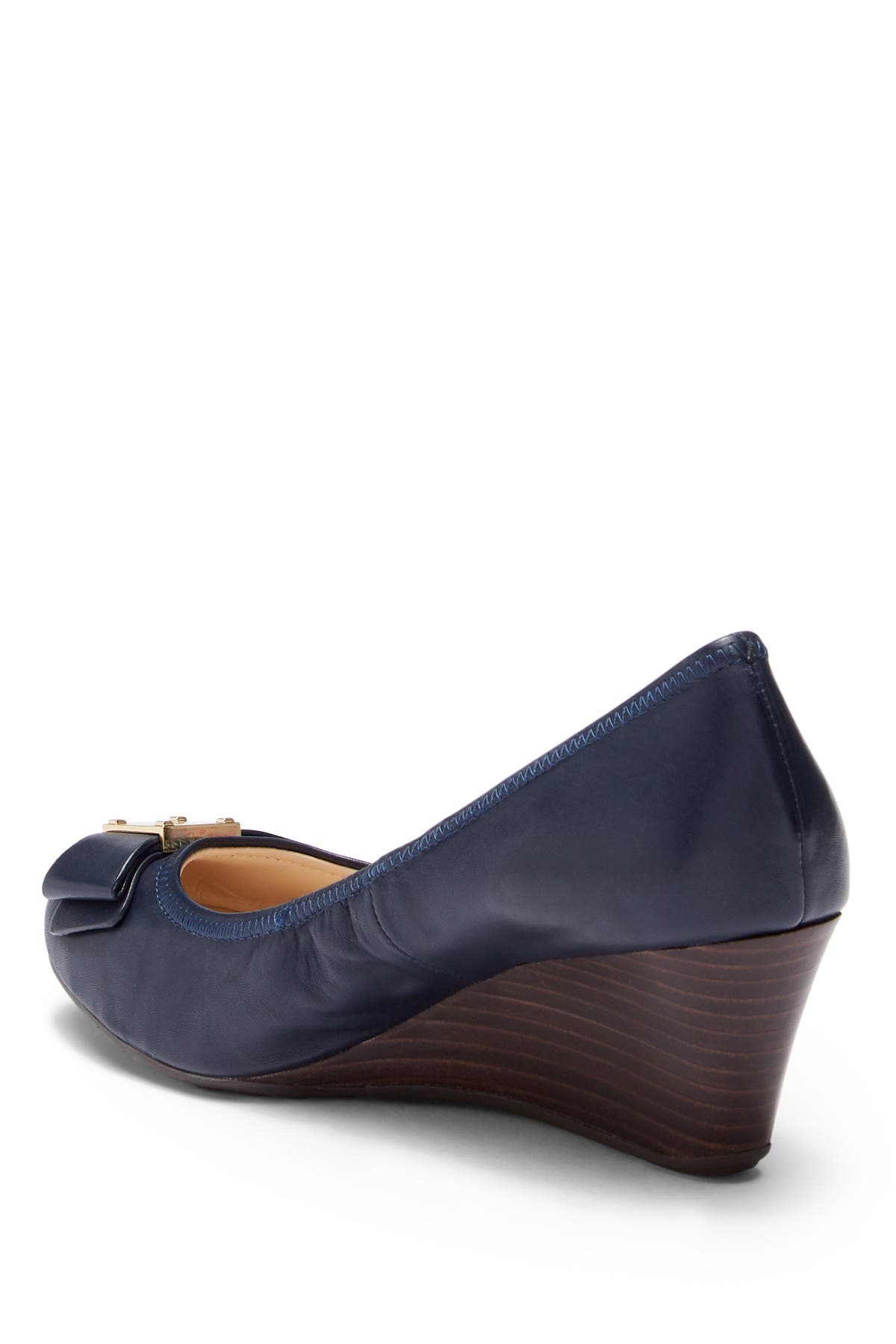 tali grand bow wedge pumps