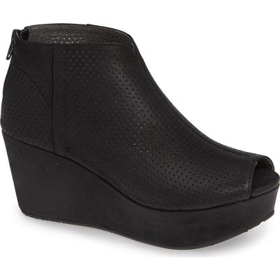 Chocolat Blu Walee Peep Toe Platform Bootie, Black