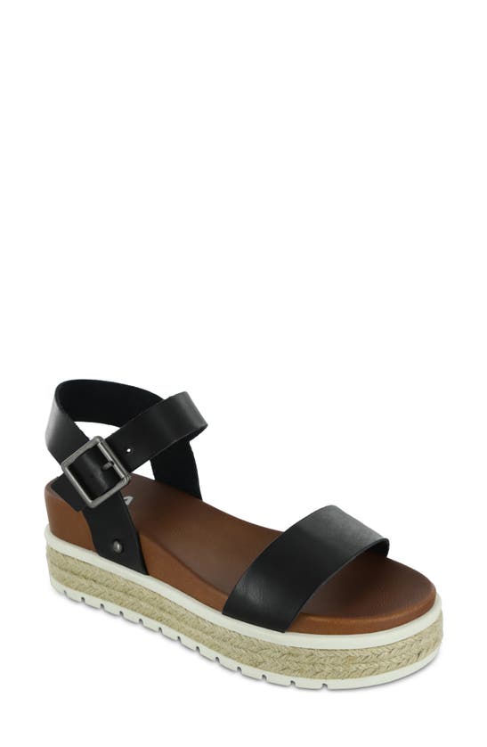 Mia Kasandra Platform Sandal In Black-atana