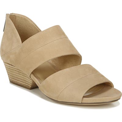 Naturalizer Gabby Sandal, Brown