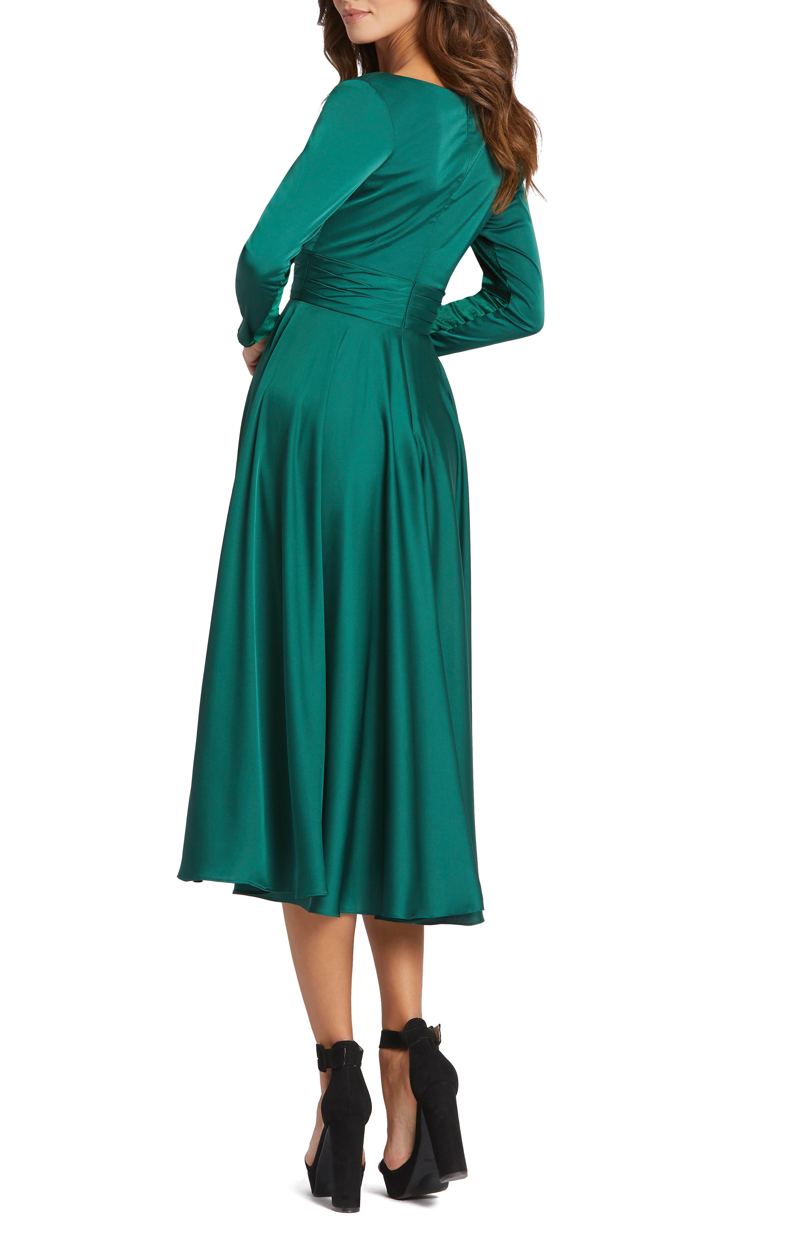 Mac Duggal Plunge Neck Satin A-Line Dress Emerald Green, Size 0