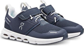 On running shoes deals kids