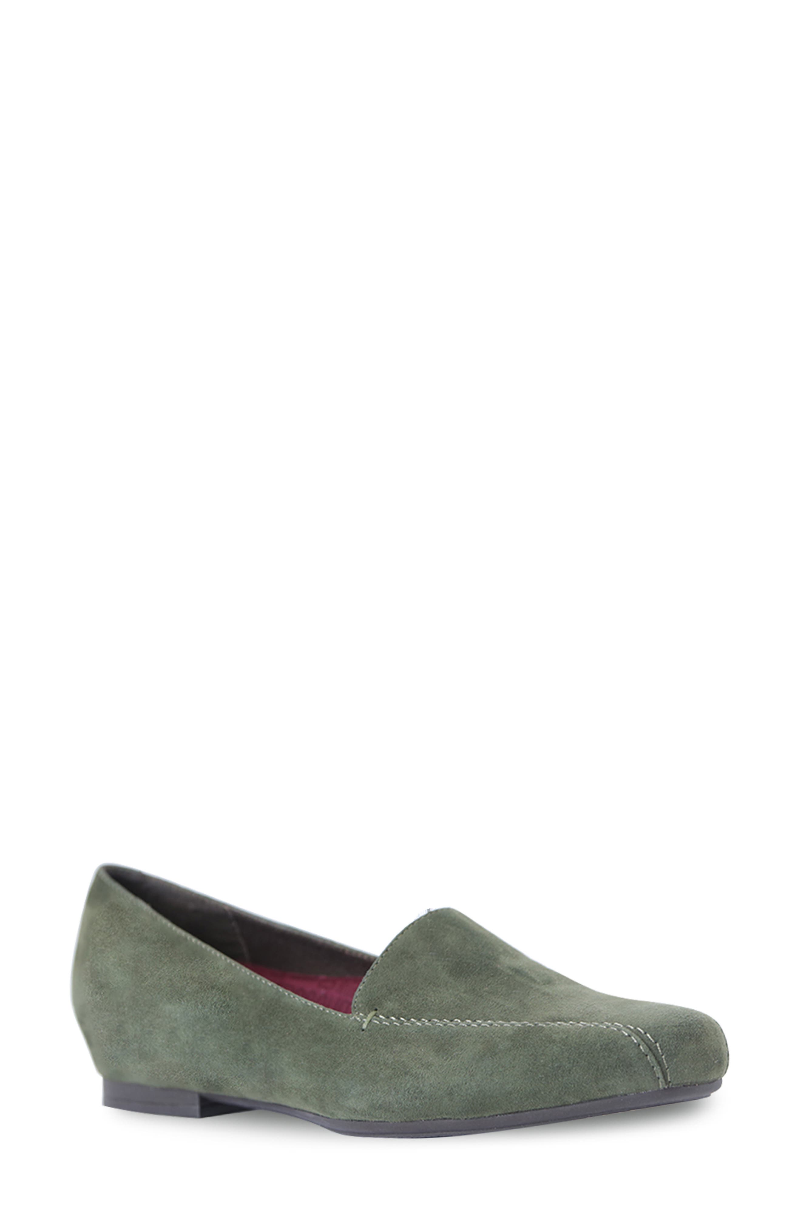 green loafers for women