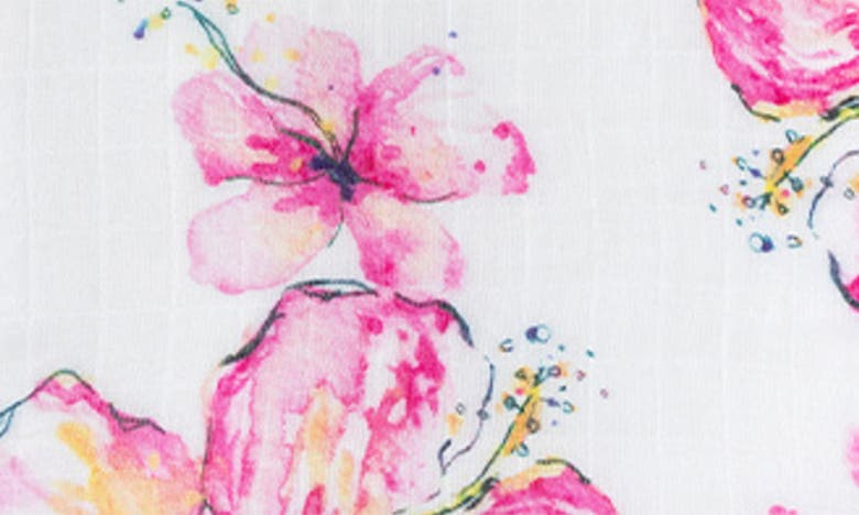 Coco Moon Hibiscus Quilt In Pink