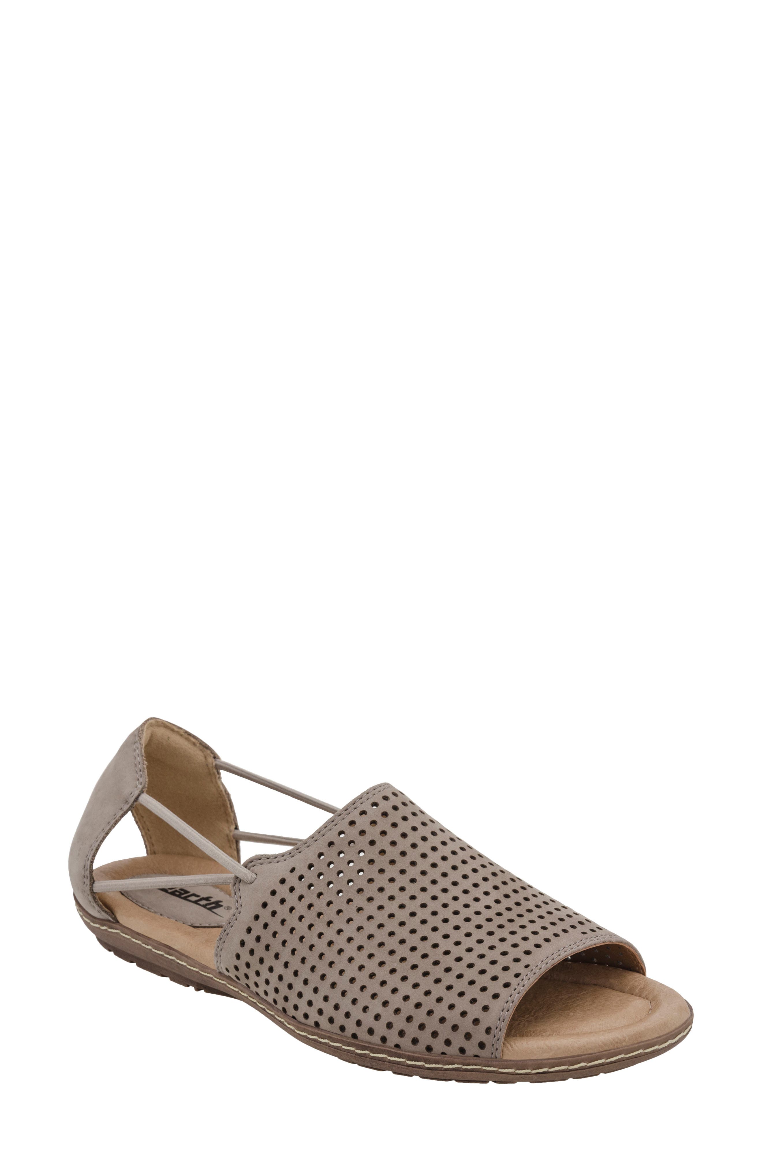 earth shelly sandal