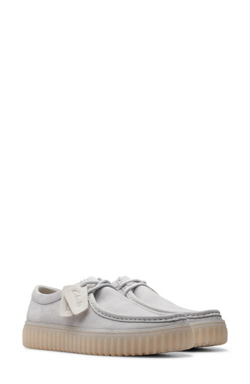 Clarks(r) Torhill Lo Chukka Sneaker White Leather at Nordstrom,
