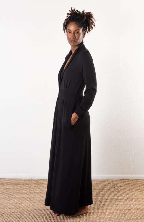Jjwinks Manhattan Pocketed Long Fleece Robe With Button Closure In Black