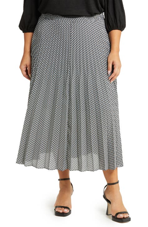 Plus Size Shorts & Skirts - Maxi, Denim, Pencil & More | Nordstrom Rack