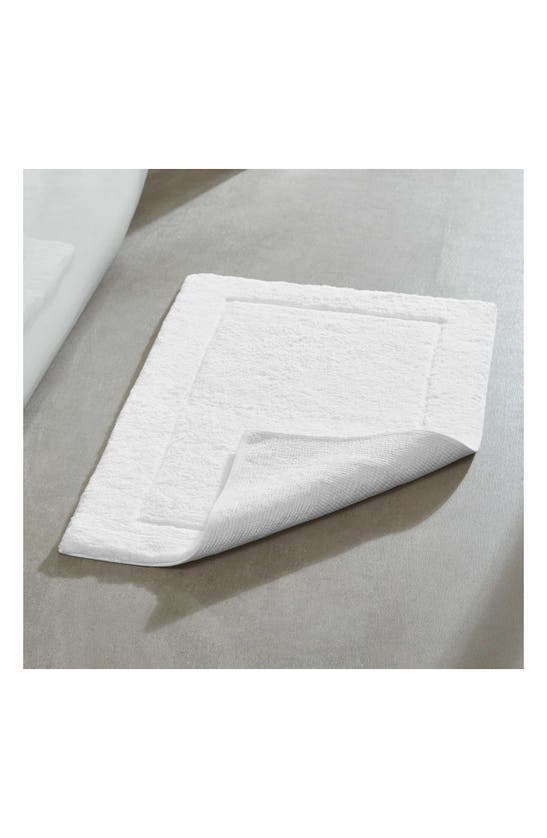 Calvin Klein Essence 2-piece Tufted Bath Mat Set In White