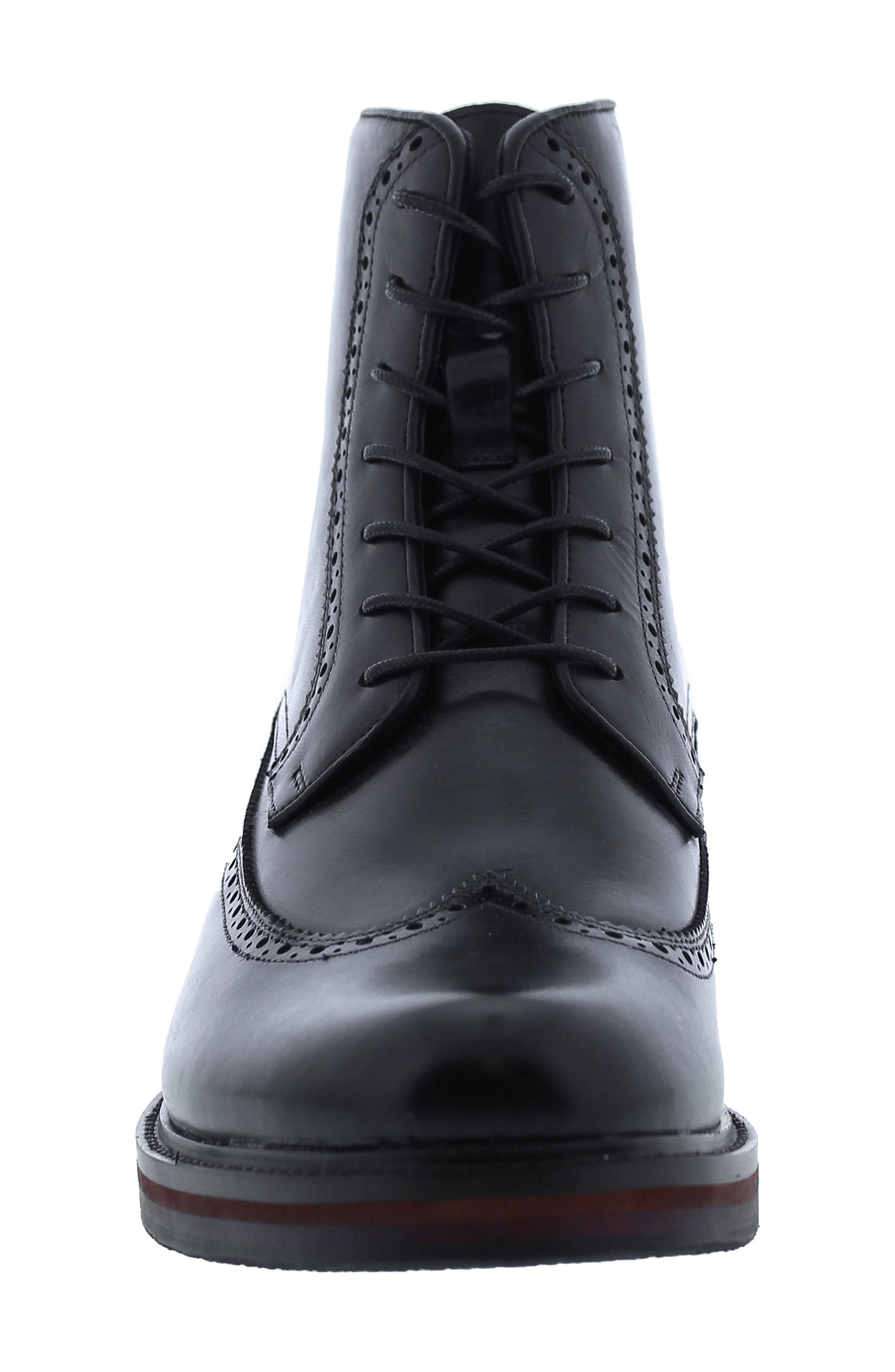 black wingtip boot