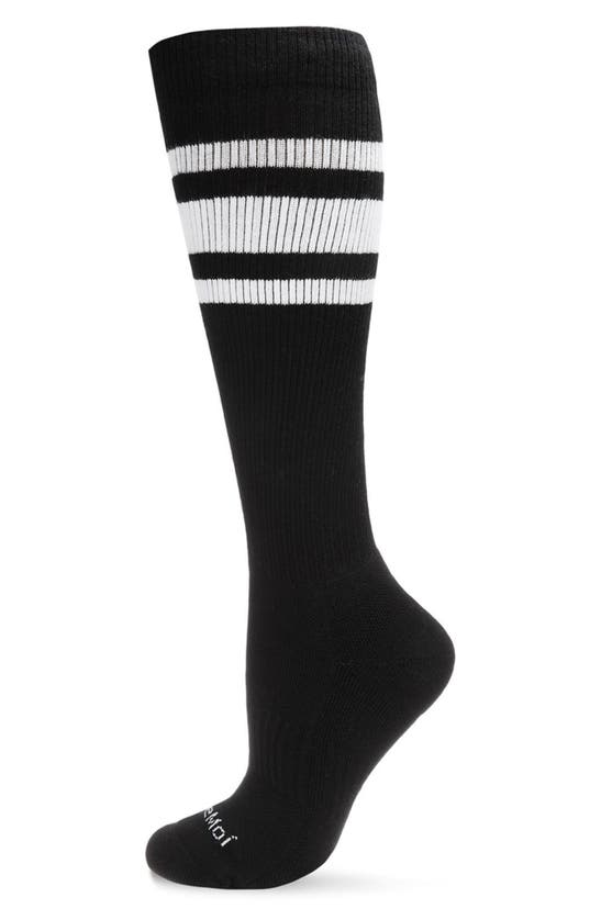 Memoi Men's Striped Athletic Cushion Sole Compression Knee Sock In Black