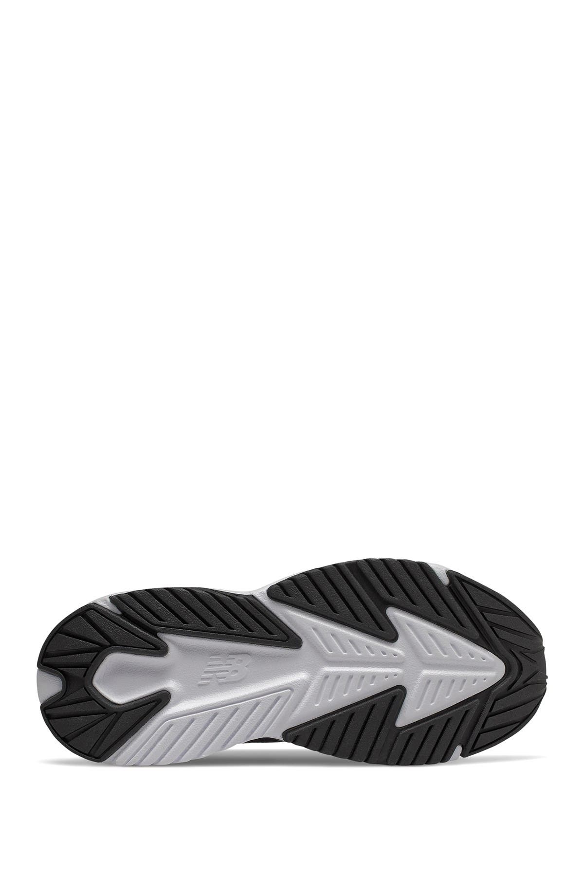 new balance rave run sneaker