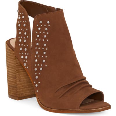 Vince Camuto Machinie Sandal