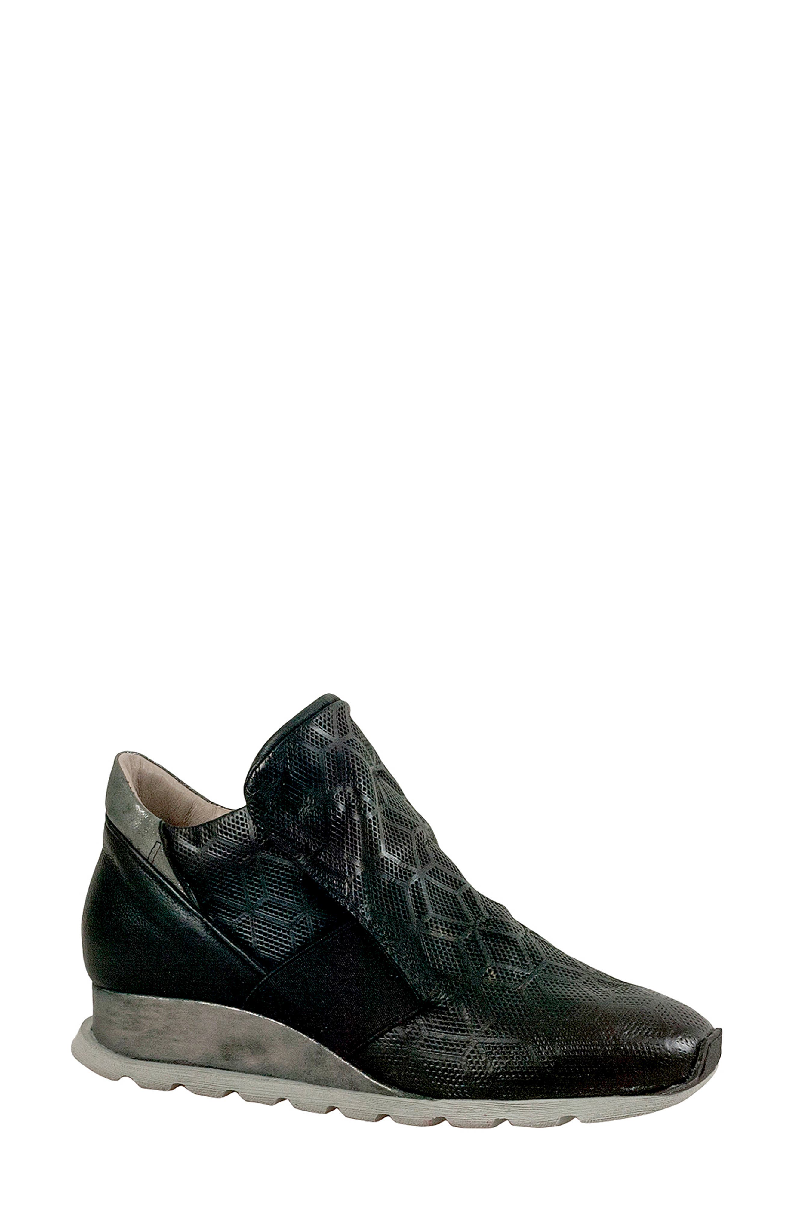 Miz Mooz Canarsie Sneaker, Black