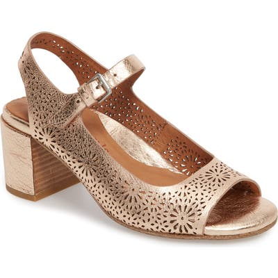 Gentle Souls By Kenneth Cole Cheryl 2 Sandal, Metallic