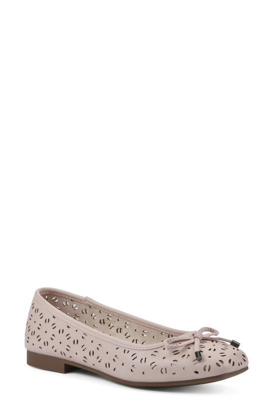 CLIFFS BY WHITE MOUNTAIN BESSA SQUARE TOE FLAT
