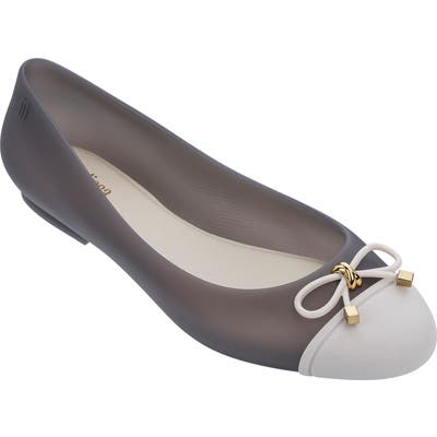 Melissa Doll V Cap Toe Flat, Grey