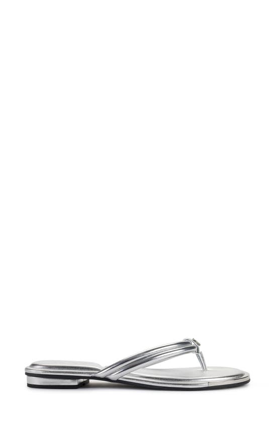 Dkny Womens Logo Manmade Thong Sandals In Silver