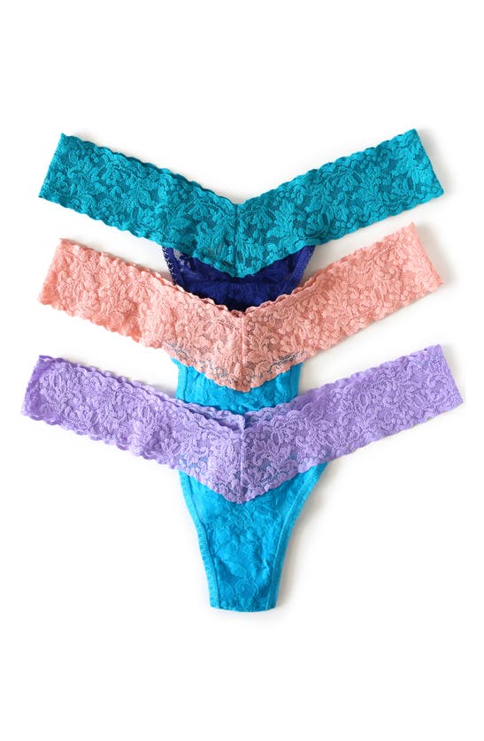Hanky Panky Low Rise Lace Thongs In Isr/nob/pn