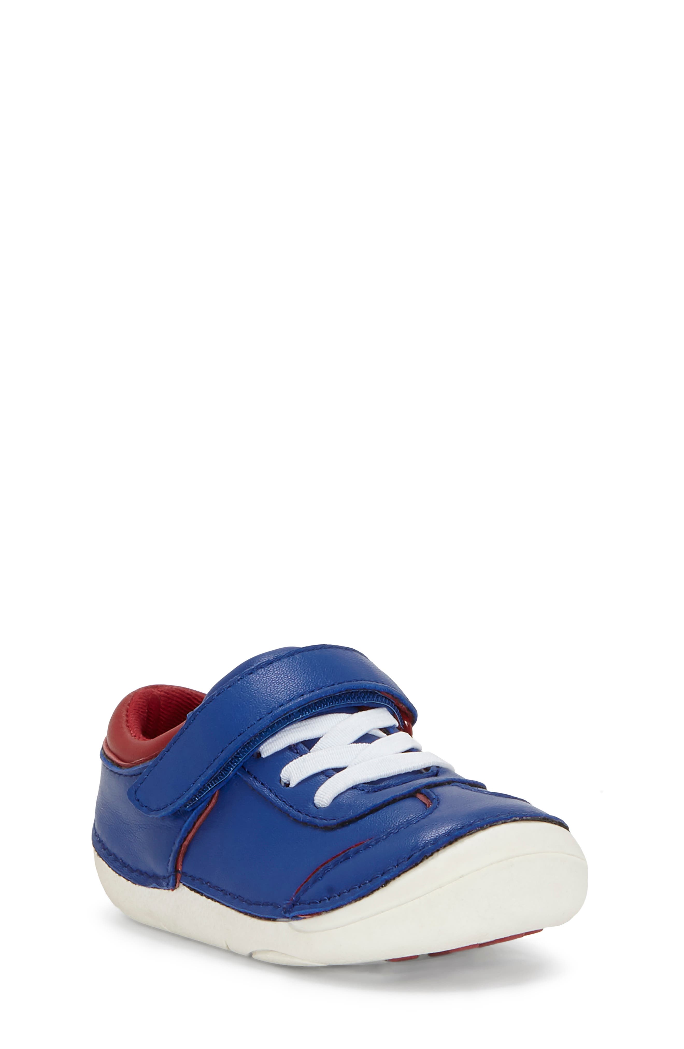 boys clearance sneakers