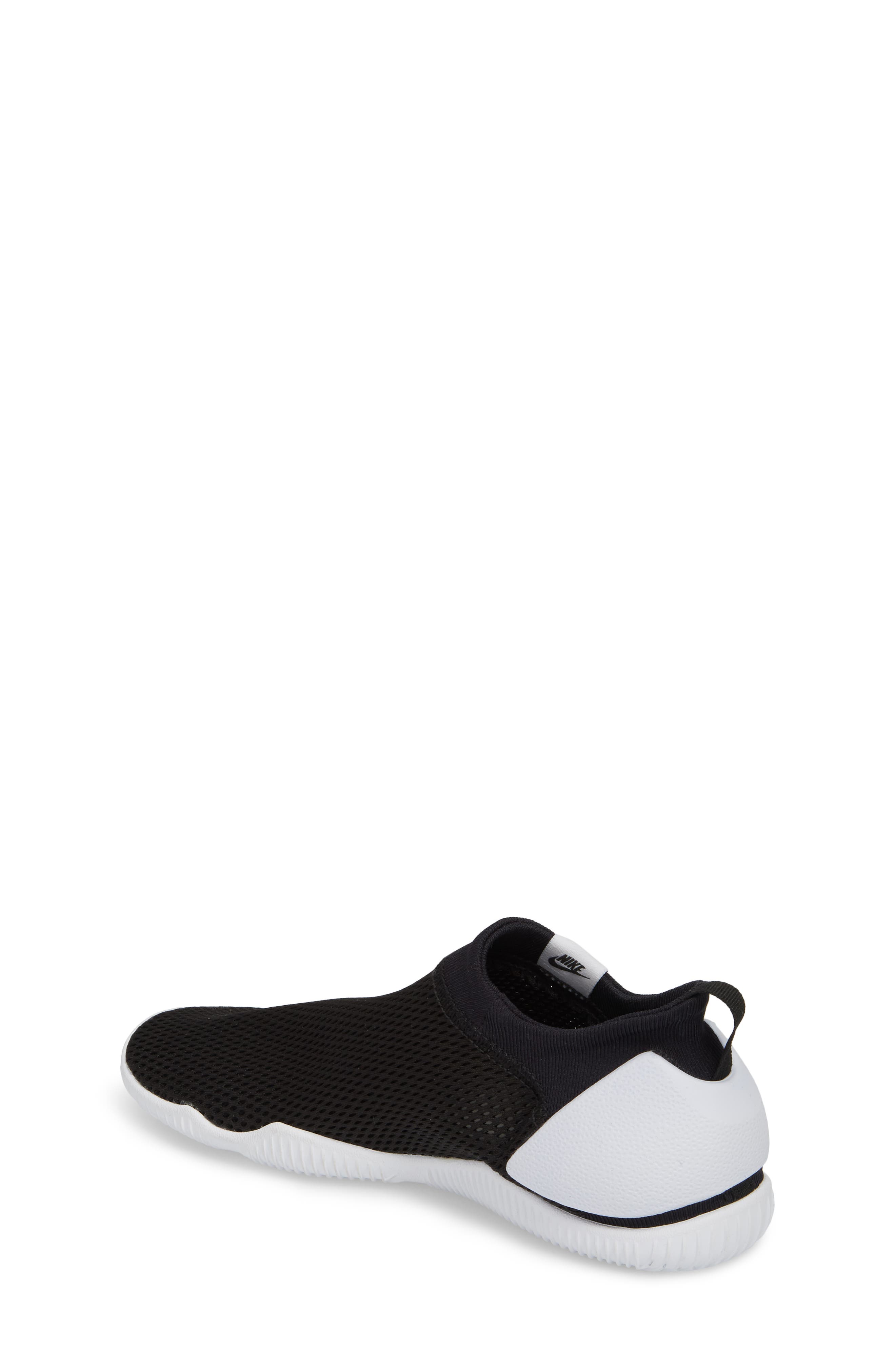 Nike Aquasock 360 Water Friendly Slip 