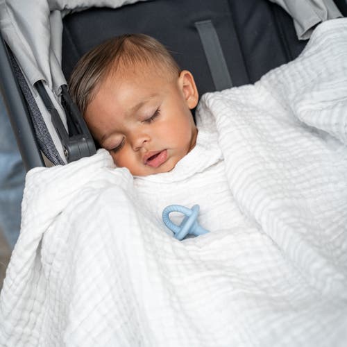 Comfy Cubs Muslin Baby Blanket In White