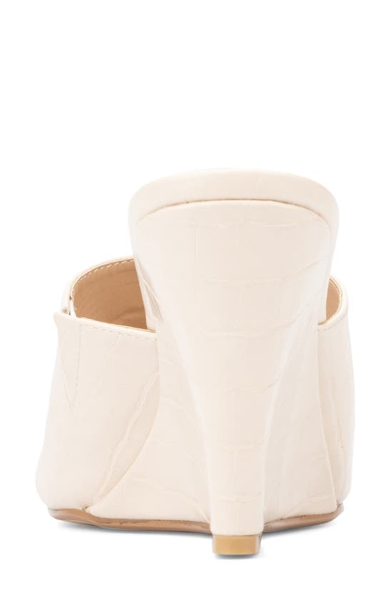 Fashion To Figure Women's Raina Wide Width Heels Mule In Bone