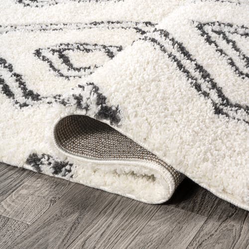 Jonathan Y Deia Moroccan Style Diamond Shag Area Rug In White/gray