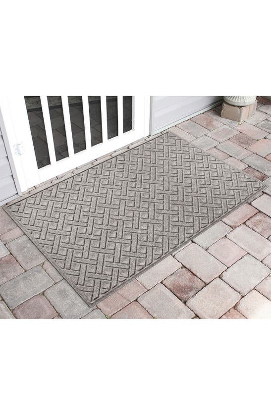 Shop Bungalow Flooring Waterhog Lattice Floor Mat In Medium Gray