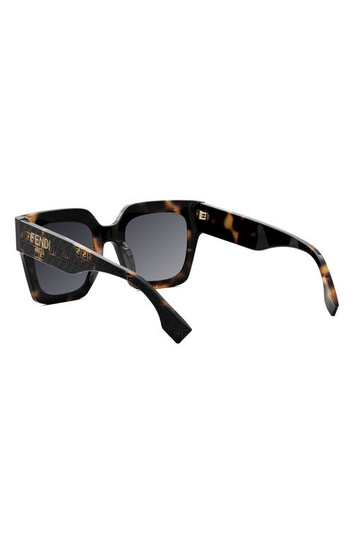 Fendi Fe40101i 55b Havana/serigrafato Sunglasses In Havana/gradient Smoke
