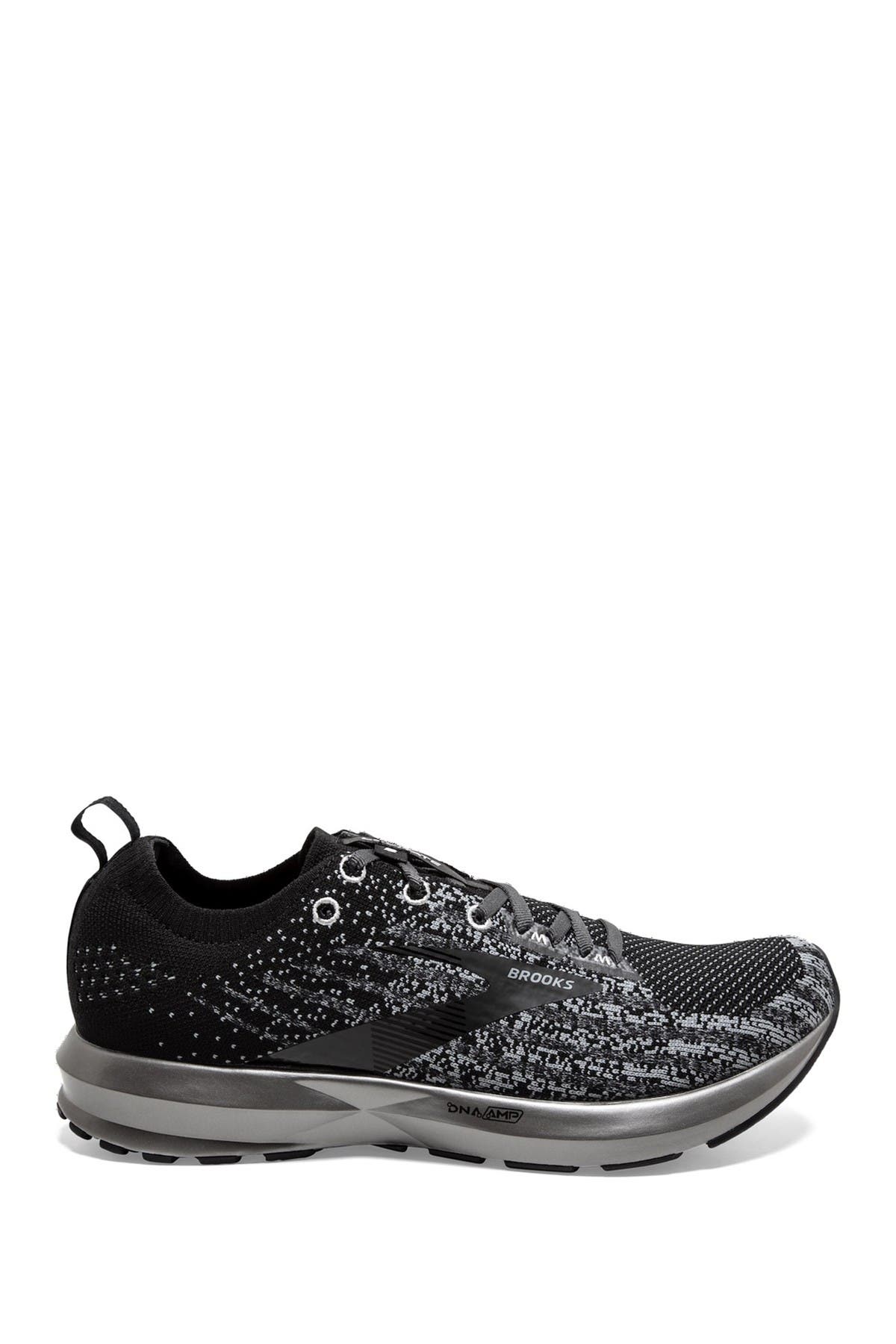 brooks levitate white