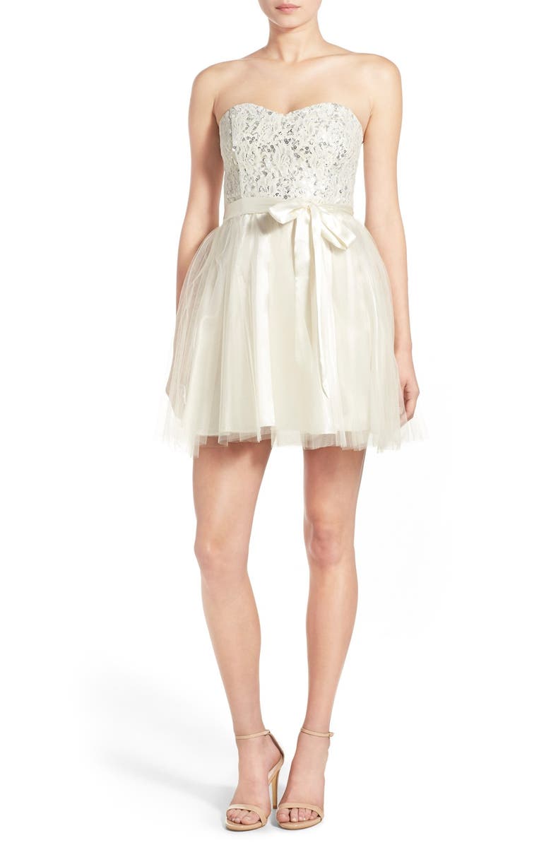 Steppin out brand dresses Clearance