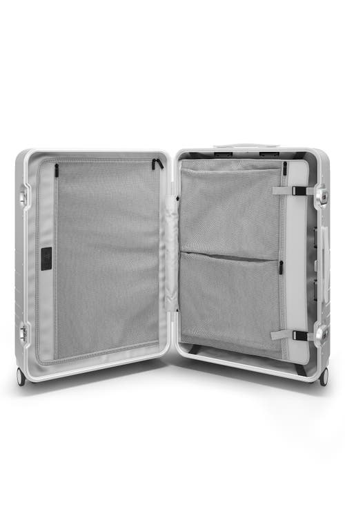 Monos 27-inch Medium Hybrid Spinner Check-in In Silver
