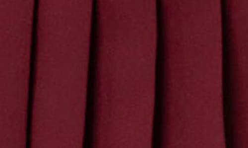 Edikted Kristen Low Rise Pleated Miniskort In Burgundy