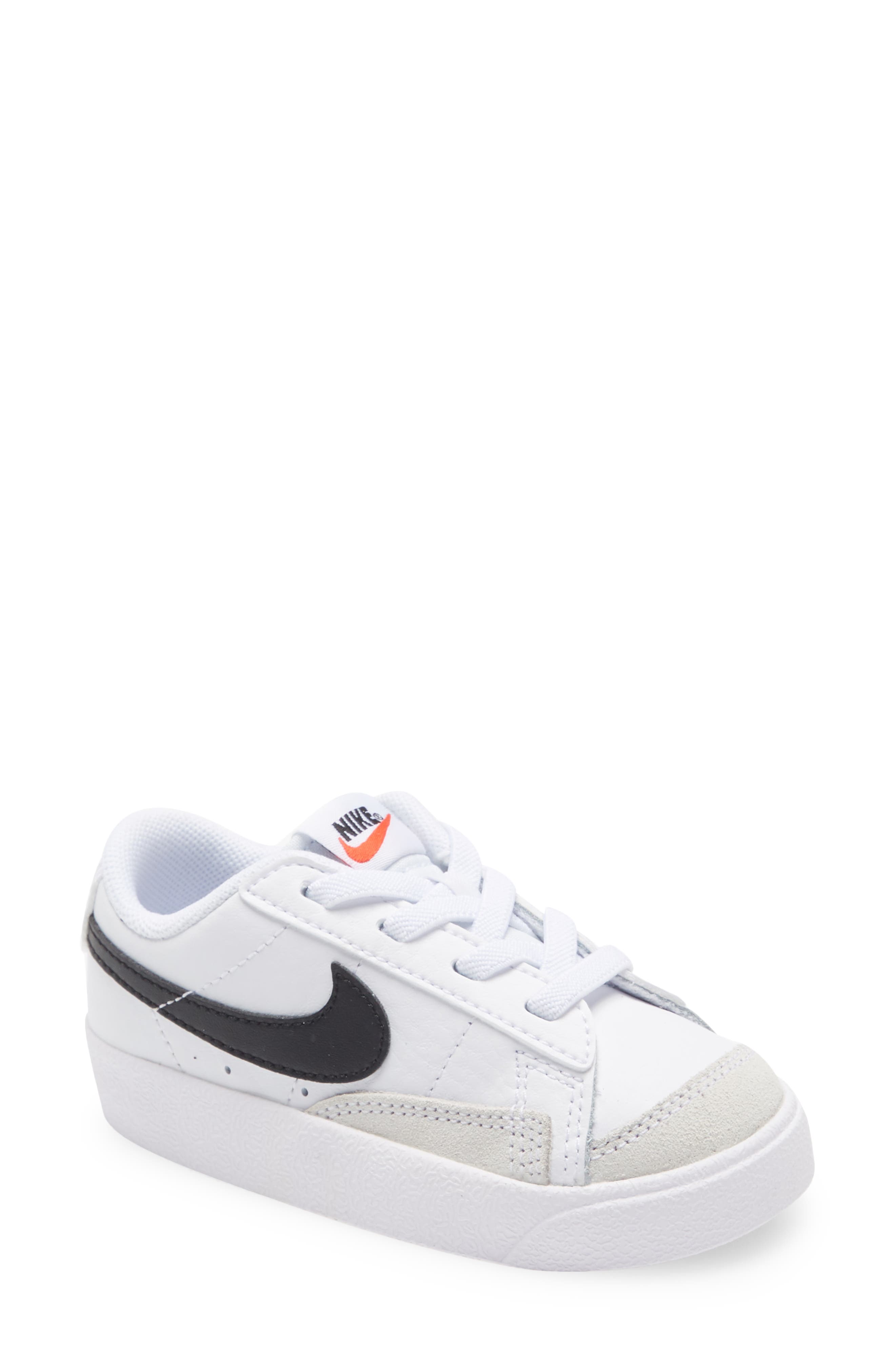 boys white athletic shoes