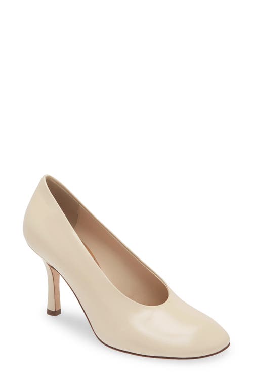 Rounded Toe Pump in Ivory